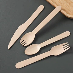 Talheres descartáveis de madeira